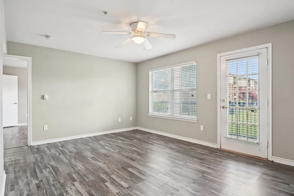 700 Timber Oaks Lane Grand Prairie, TX 75051