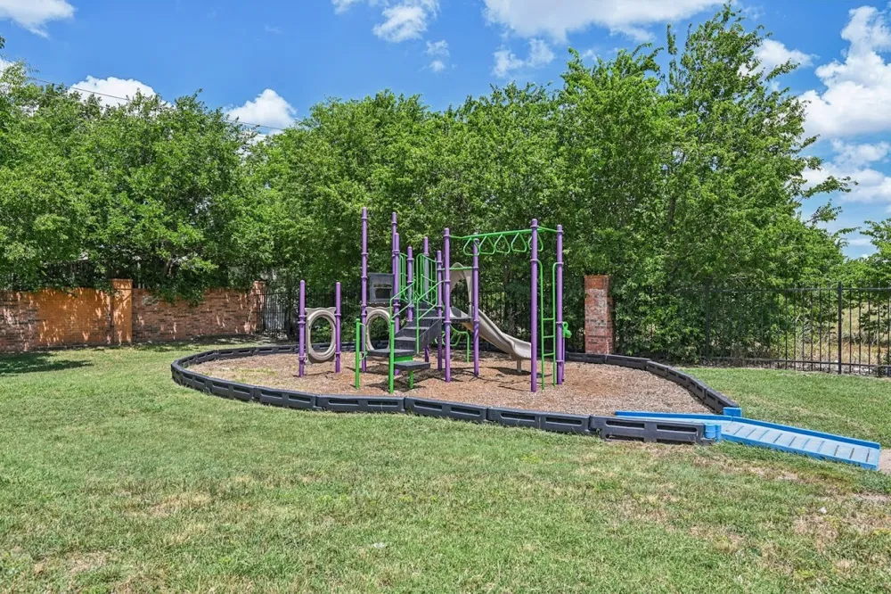 700 Timber Oaks Lane Grand Prairie, TX 75051