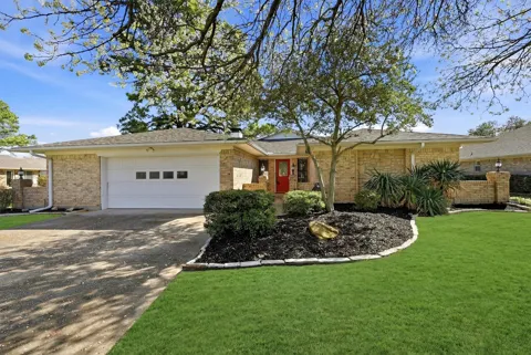 718 Kiowa Drive W