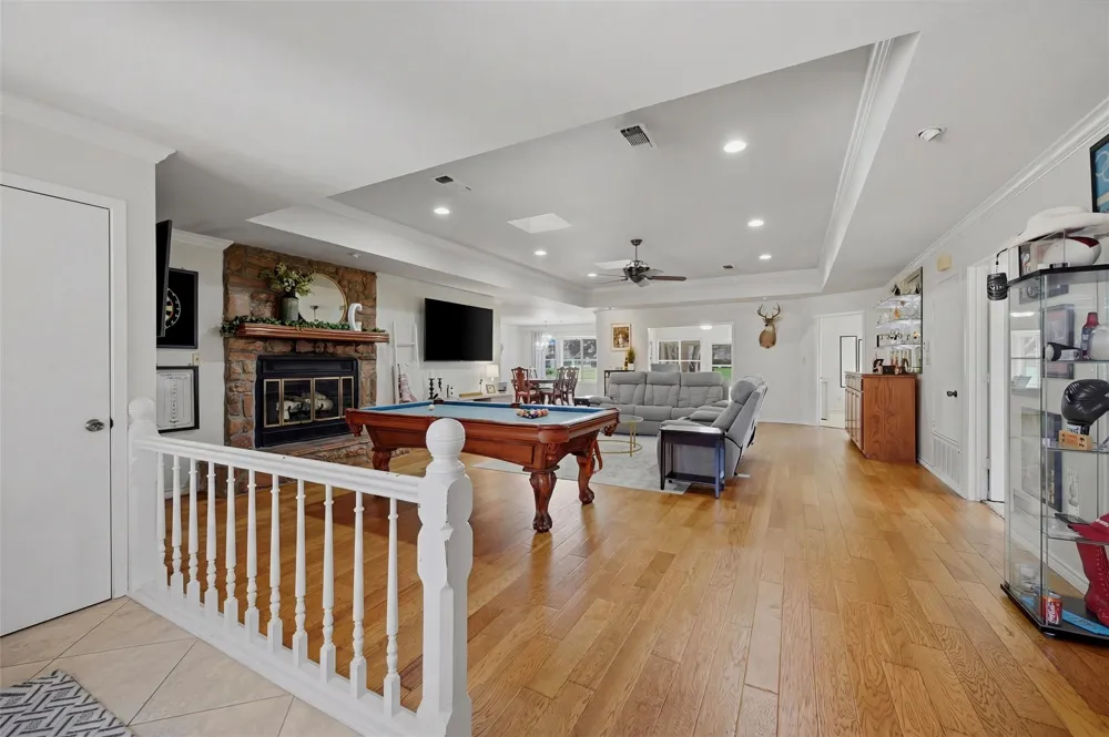 718 Kiowa Drive W Lake Kiowa, TX 76240