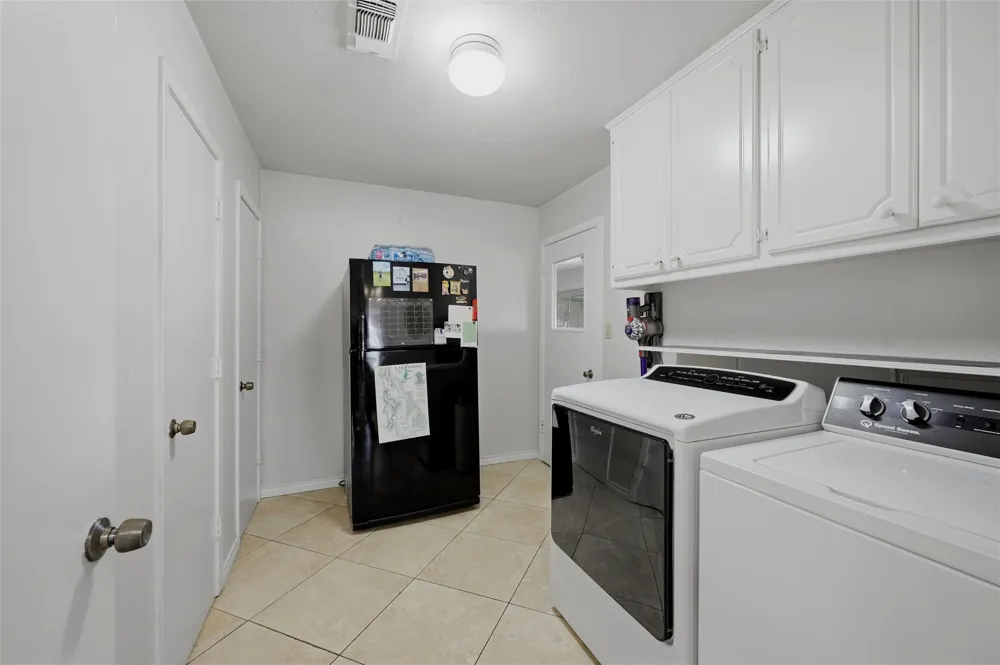 718 Kiowa Drive W Lake Kiowa, TX 76240