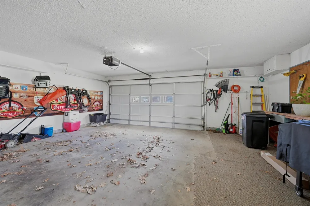 718 Kiowa Drive W Lake Kiowa, TX 76240