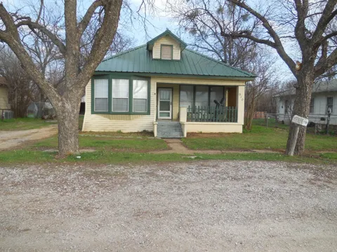 910 Sinclair Street