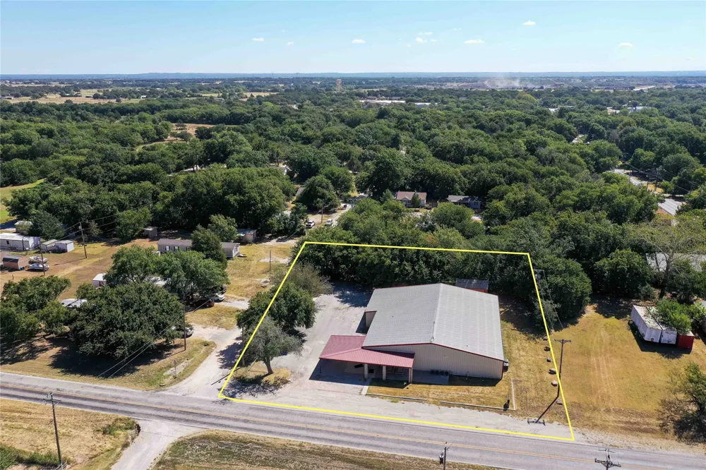205 Davis Street Chico, TX 76431