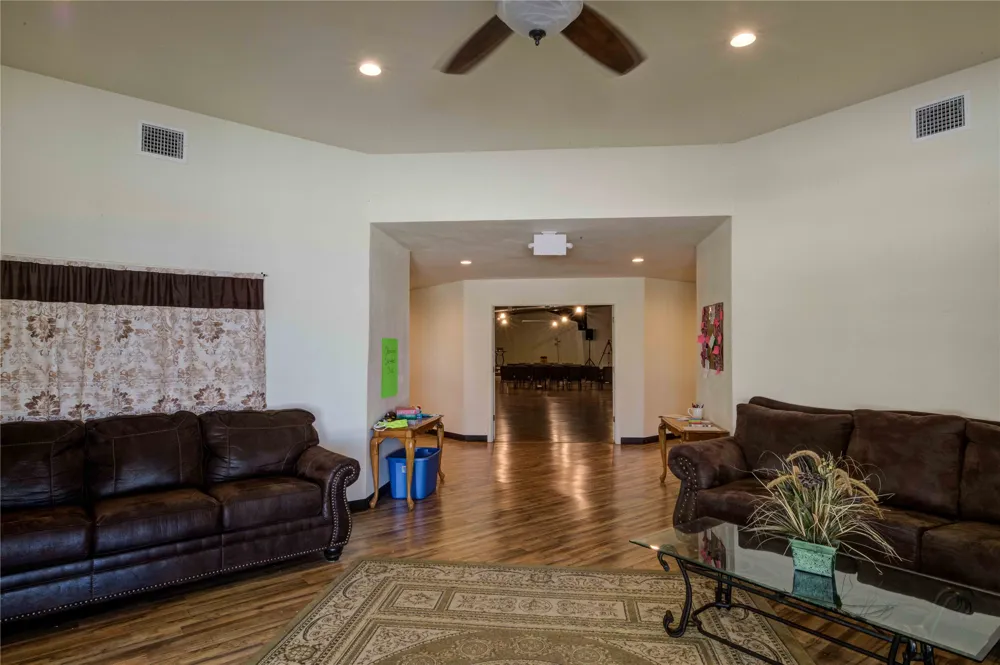 205 Davis Street Chico, TX 76431