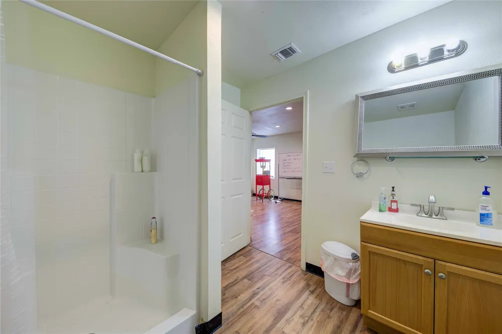 205 Davis Street Chico, TX 76431
