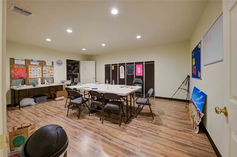 205 Davis Street Chico, TX 76431