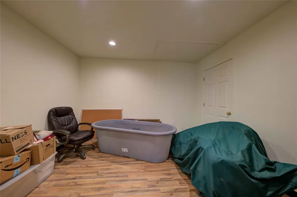 205 Davis Street Chico, TX 76431