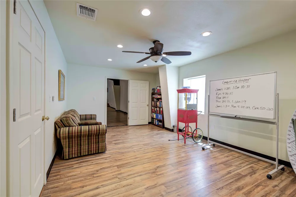 205 Davis Street Chico, TX 76431