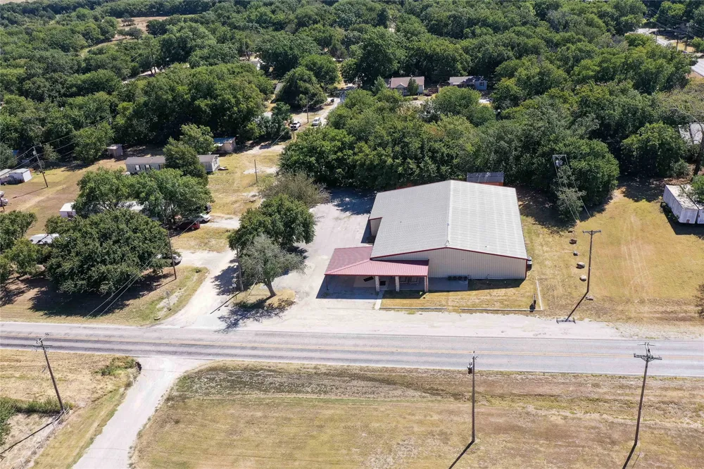 205 Davis Street Chico, TX 76431