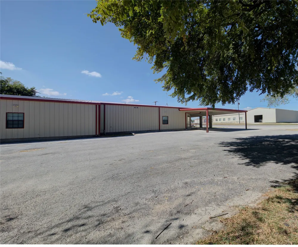 205 Davis Street Chico, TX 76431