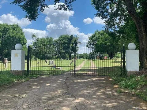 1400 E Jefferson Street