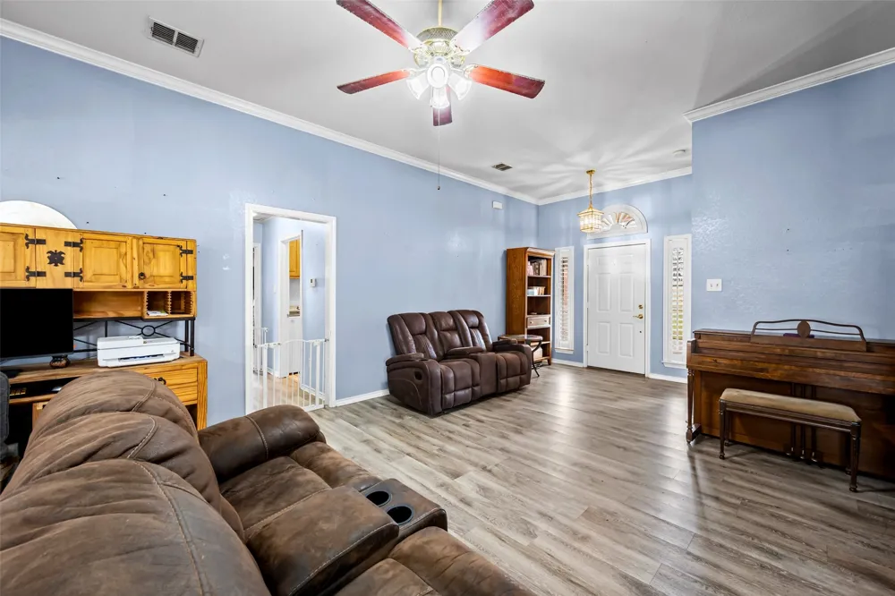 7698 Fm 920 Poolville, TX 76487