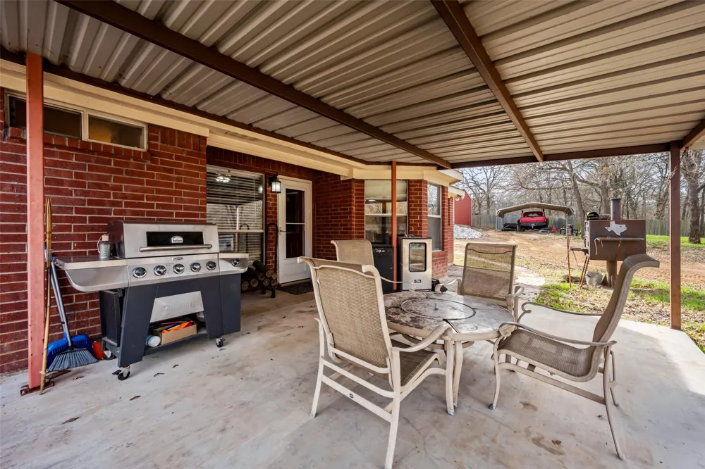 7698 Fm 920 Poolville, TX 76487