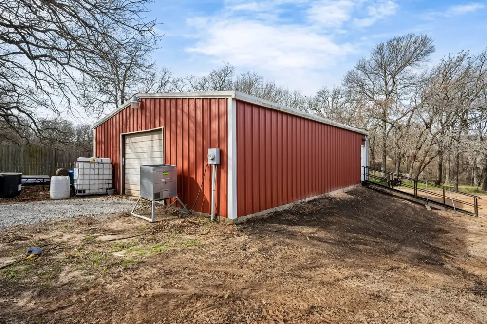 7698 Fm 920 Poolville, TX 76487