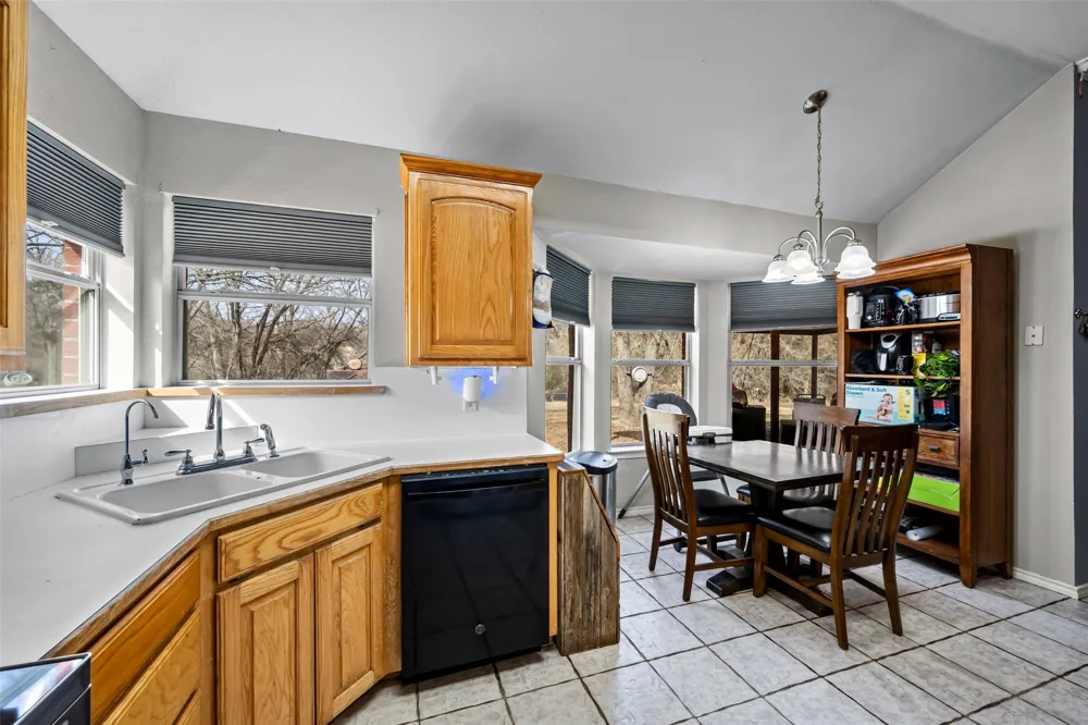 7698 Fm 920 Poolville, TX 76487