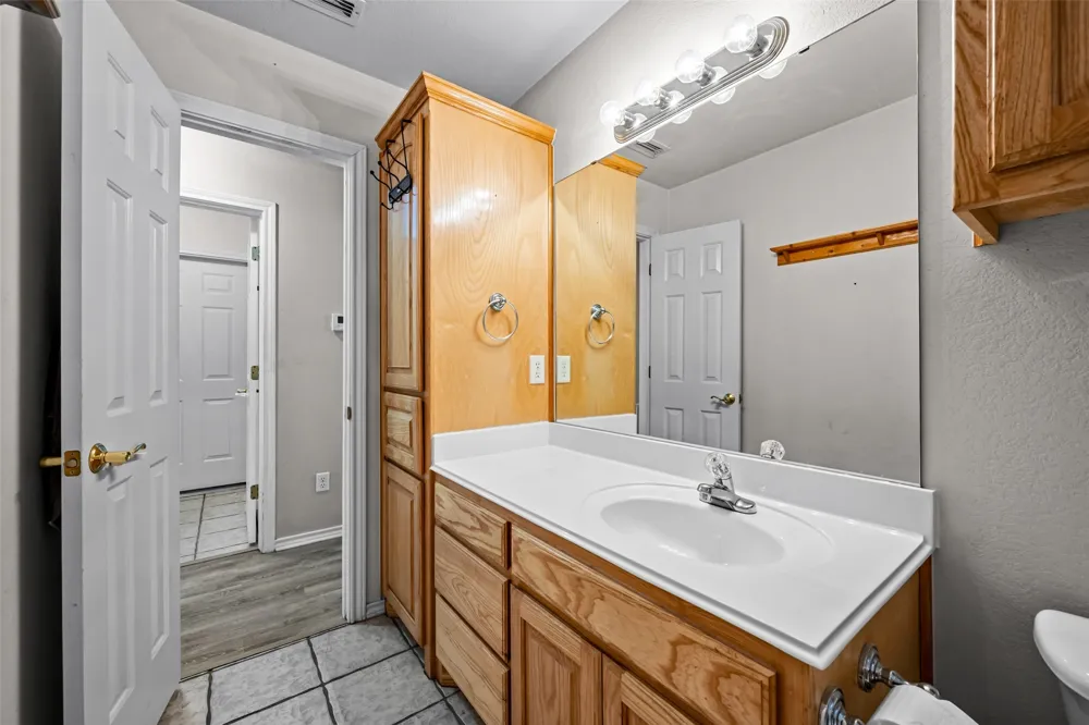 7698 Fm 920 Poolville, TX 76487