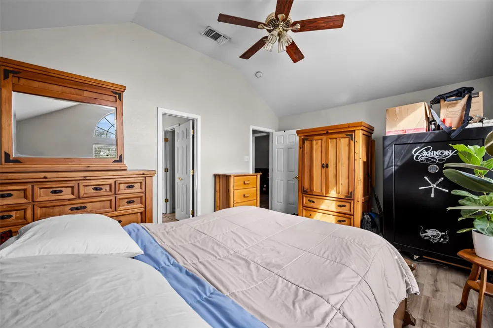 7698 Fm 920 Poolville, TX 76487