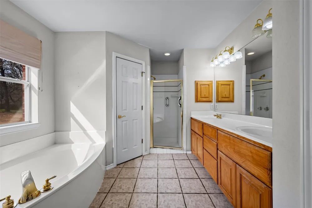 7698 Fm 920 Poolville, TX 76487