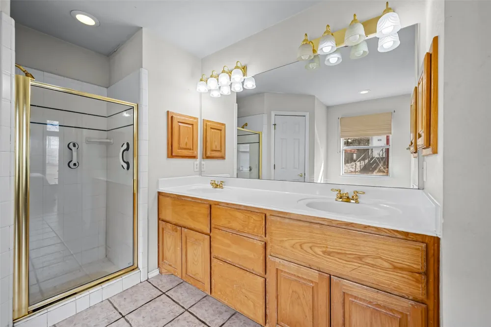 7698 Fm 920 Poolville, TX 76487