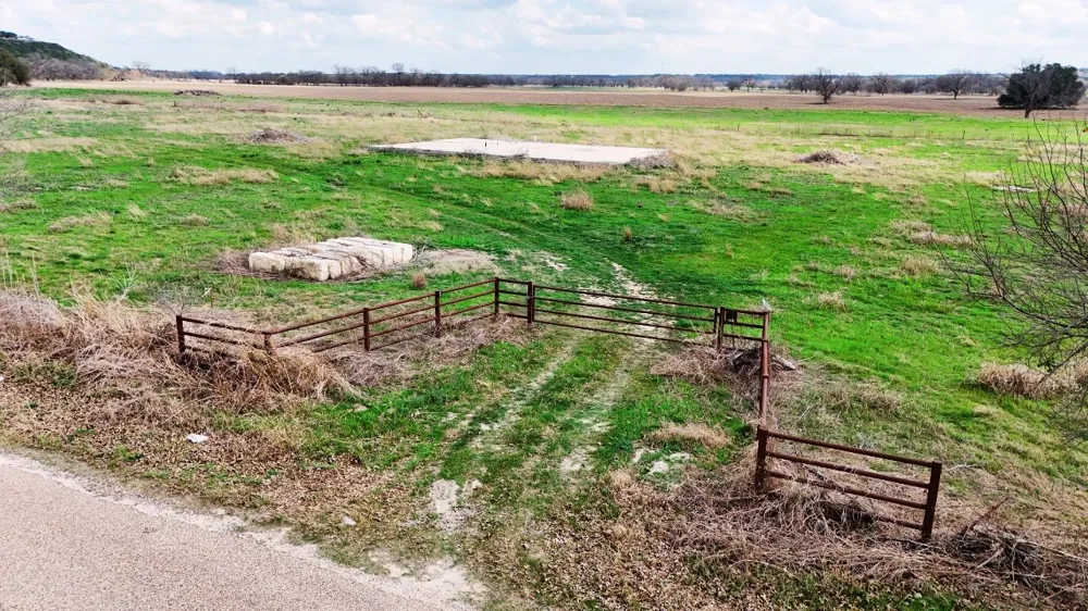 220 County Road 3310 Valley Mills, TX 76689