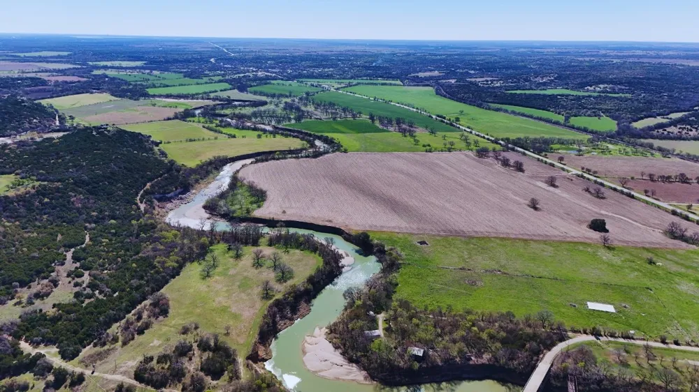 220 County Road 3310 Valley Mills, TX 76689