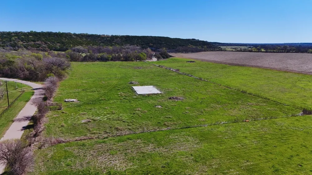 220 County Road 3310 Valley Mills, TX 76689