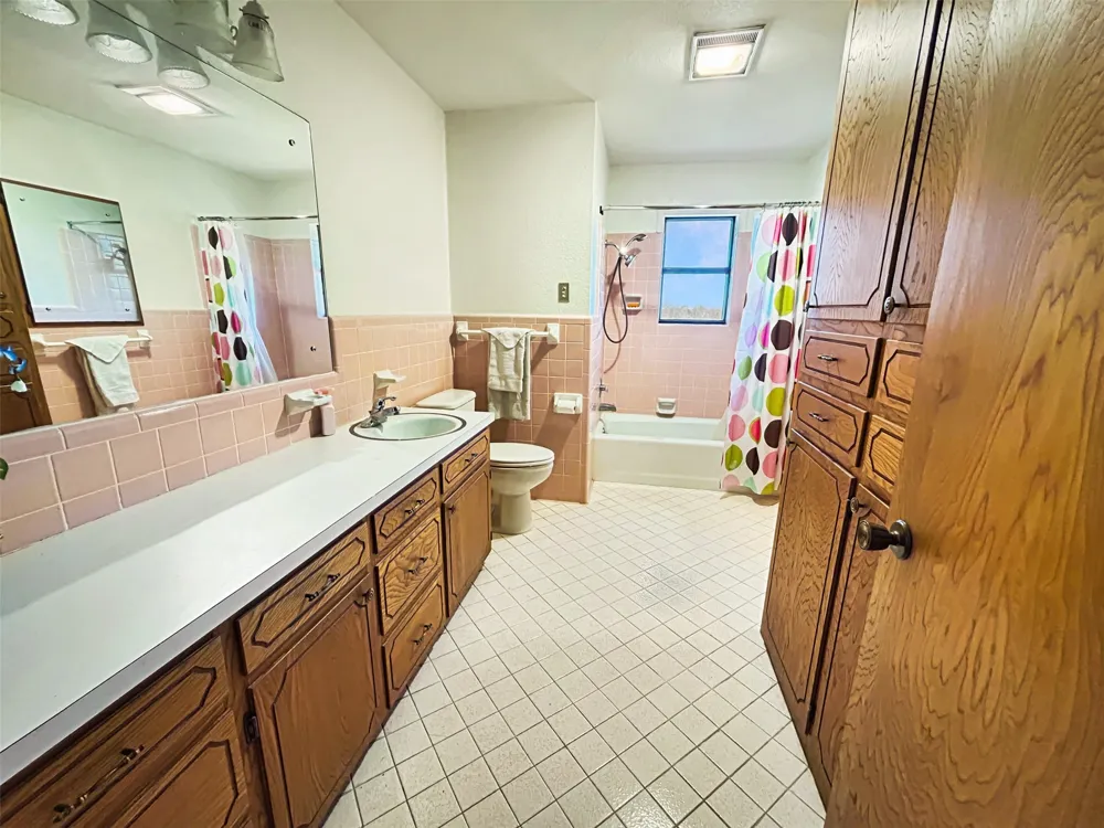 903 Hoover Avenue Cameron, TX 76520