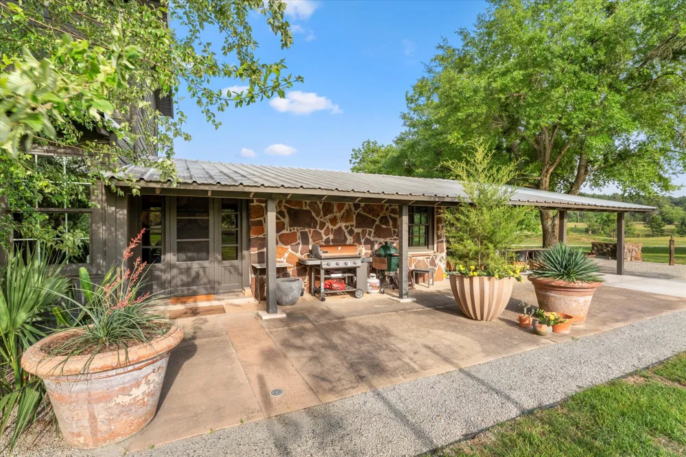 6114 HWY 37 Highway Mount Vernon, TX 75494