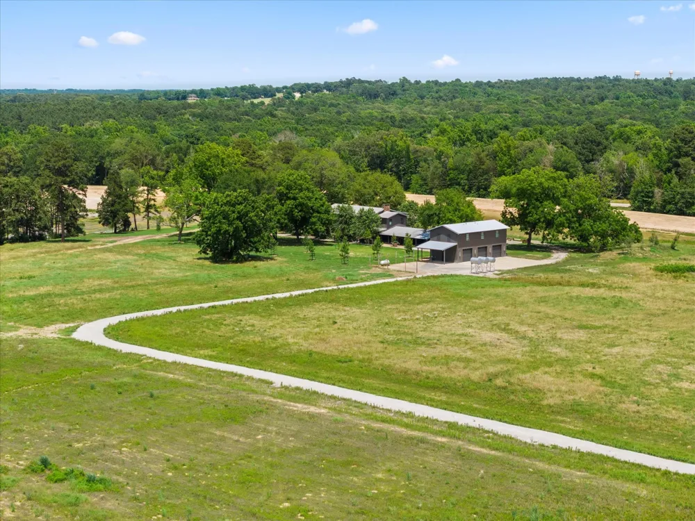 6114 HWY 37 Highway Mount Vernon, TX 75494
