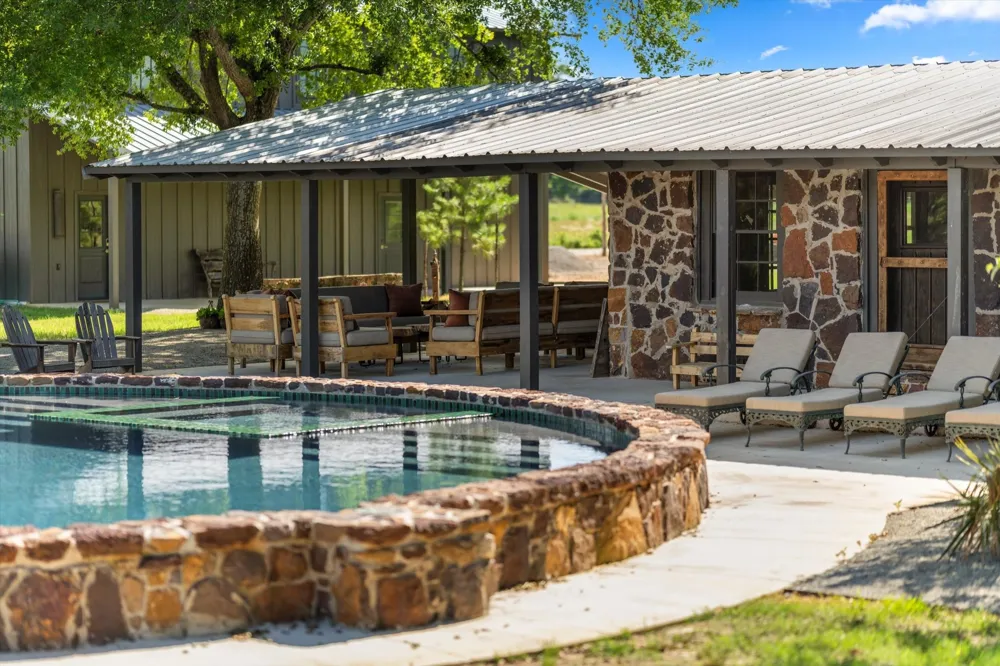 6114 HWY 37 Highway Mount Vernon, TX 75494