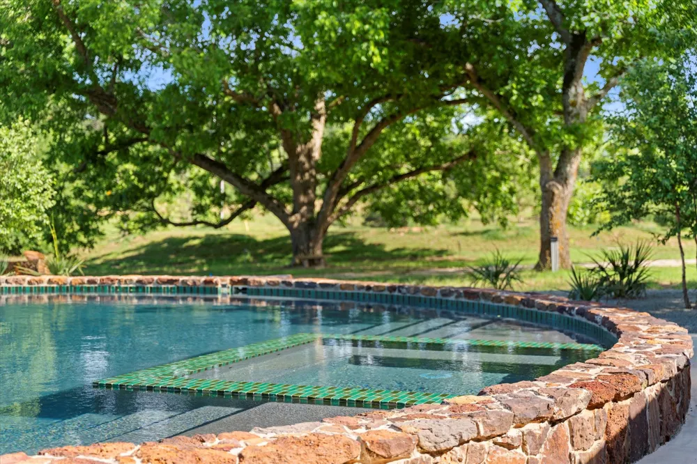 6114 HWY 37 Highway Mount Vernon, TX 75494