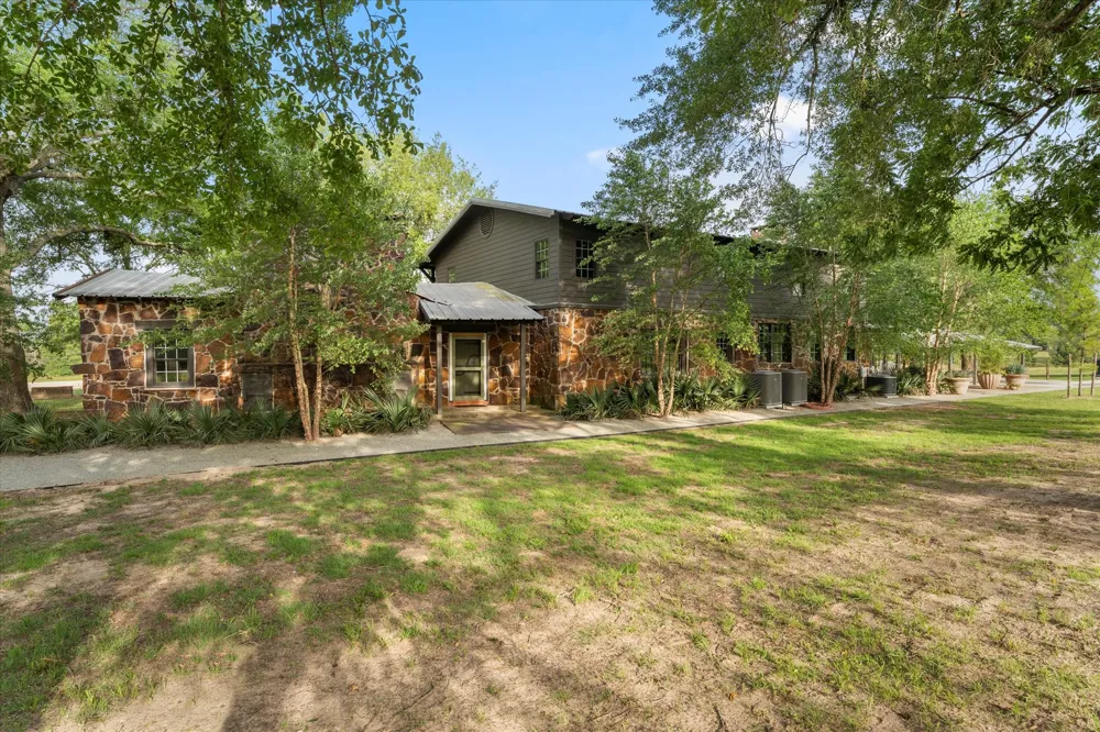 6114 HWY 37 Highway Mount Vernon, TX 75494