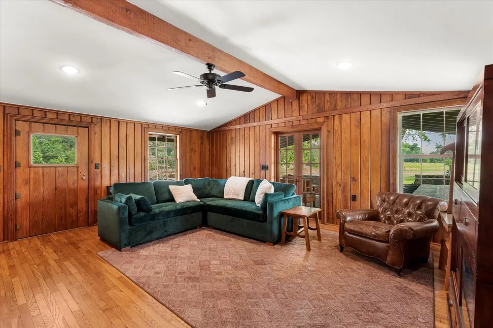 6114 HWY 37 Highway Mount Vernon, TX 75494