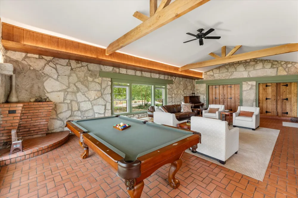 6114 HWY 37 Highway Mount Vernon, TX 75494