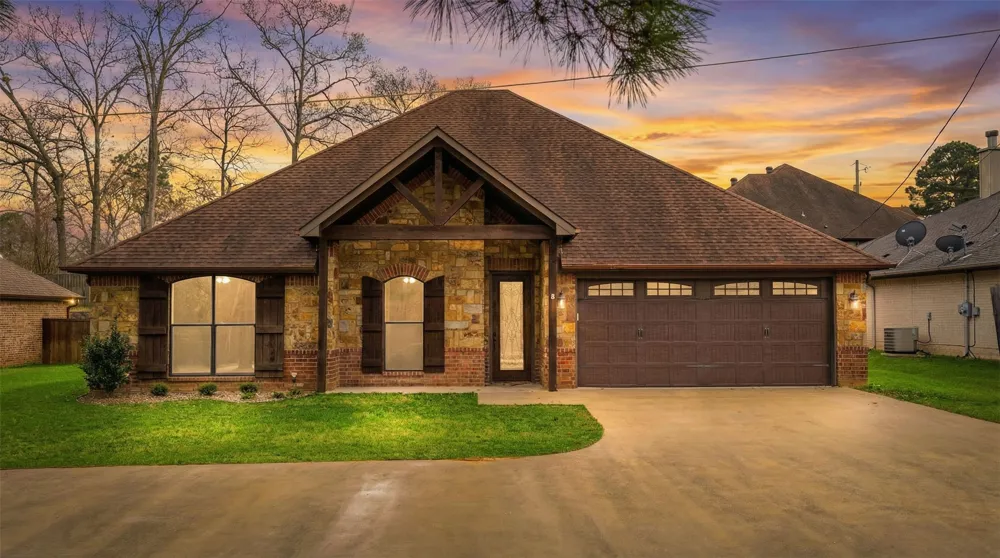 2114 W Hawkins Parkway Longview, TX 75605