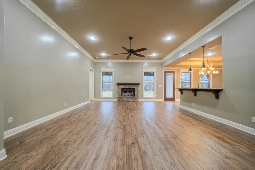 2114 W Hawkins Parkway Longview, TX 75605