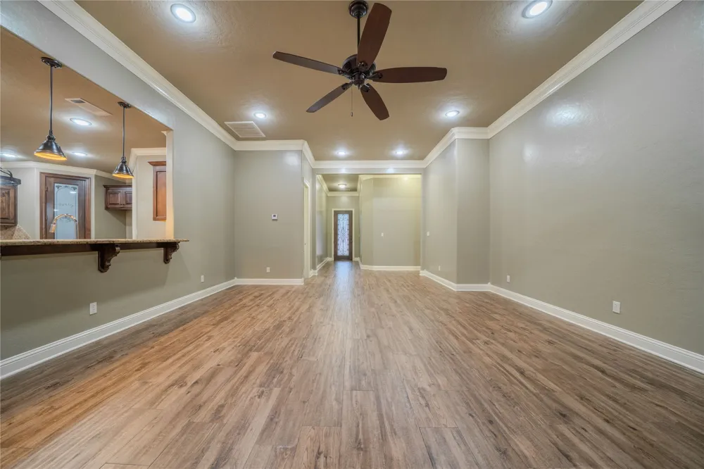 2114 W Hawkins Parkway Longview, TX 75605