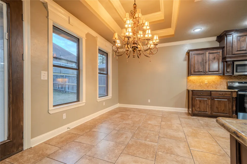 2114 W Hawkins Parkway Longview, TX 75605