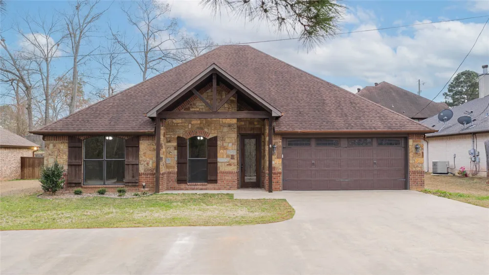 2114 W Hawkins Parkway Longview, TX 75605