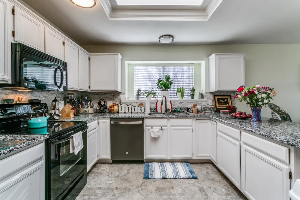 1051 Summit Park Lewisville, TX 75077