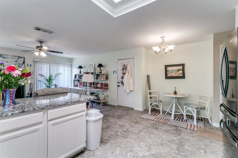 1051 Summit Park Lewisville, TX 75077