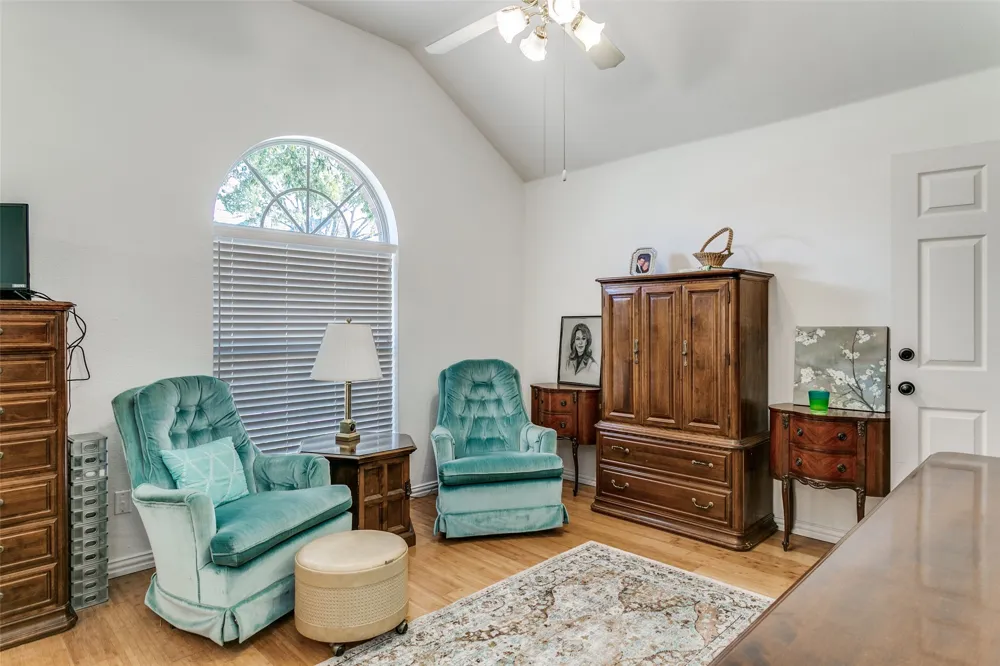 1051 Summit Park Lewisville, TX 75077