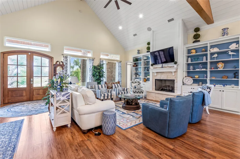 18076 Country Club Drive Kemp, TX 75143