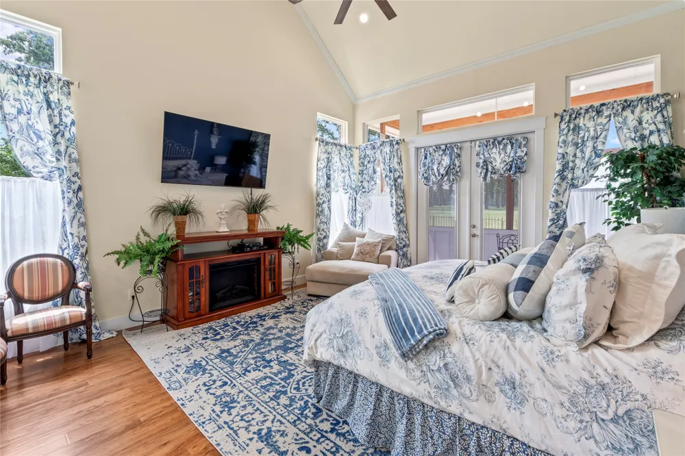 18076 Country Club Drive Kemp, TX 75143