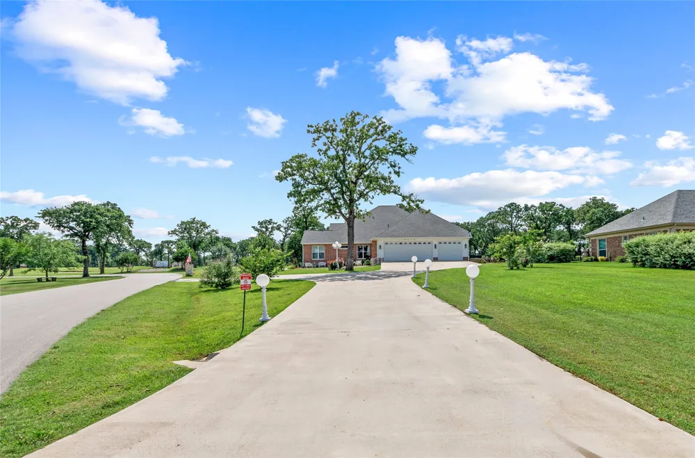 18076 Country Club Drive Kemp, TX 75143