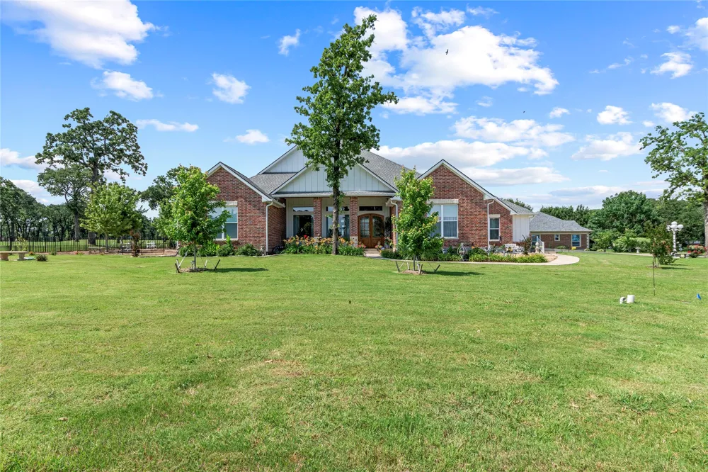 18076 Country Club Drive Kemp, TX 75143