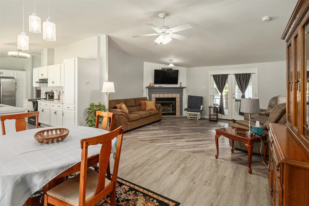 175 Kings Row Malakoff, TX 75148