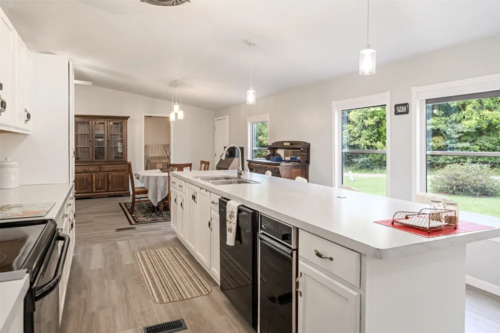 175 Kings Row Malakoff, TX 75148