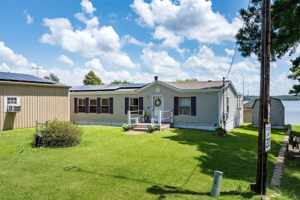 175 Kings Row Malakoff, TX 75148